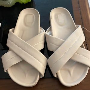 ALFANI Women's Ivory Faux Leather Slide Slip-On Slipper Flat Sandals Size Large